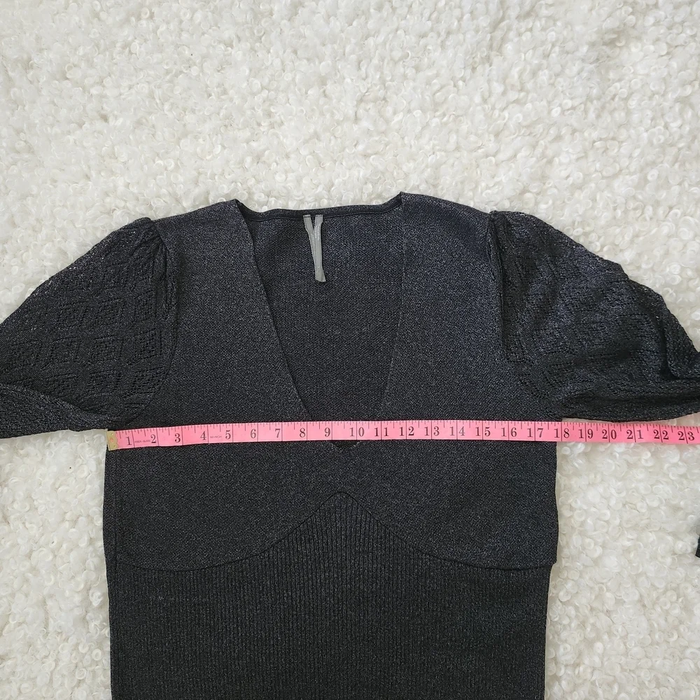 ⭐ HOST PICK⭐ Anthropologie L Metallic V-Neck Twofer Sweater Black Woven Sleeve - Picture 12 of 15